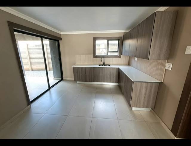 3 BEDROOM HOUSE FOR SALE IN ARCON PARK
